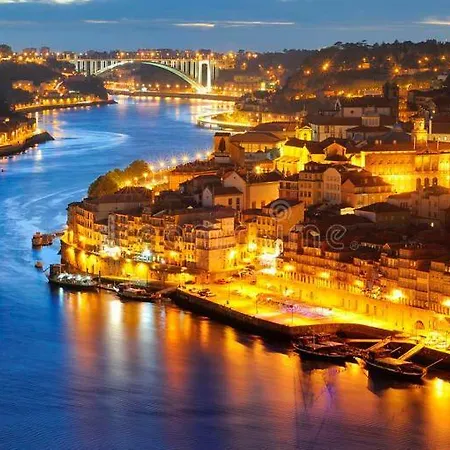Douro Floating House Hotel en barco Oporto