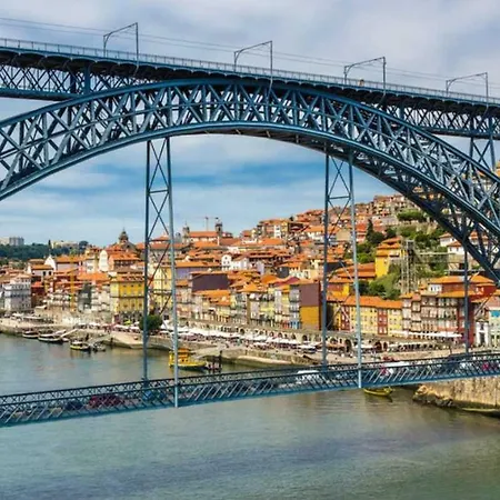 Douro Floating House Oporto